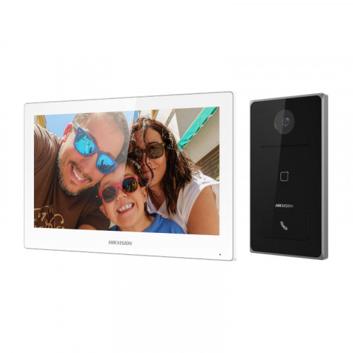 Hikvision DS-KIS608-P Комплект DS-KH6350-WTE1 (монитор 7“)+DS-KV6133-WME1 (вызывная панель)+32гб